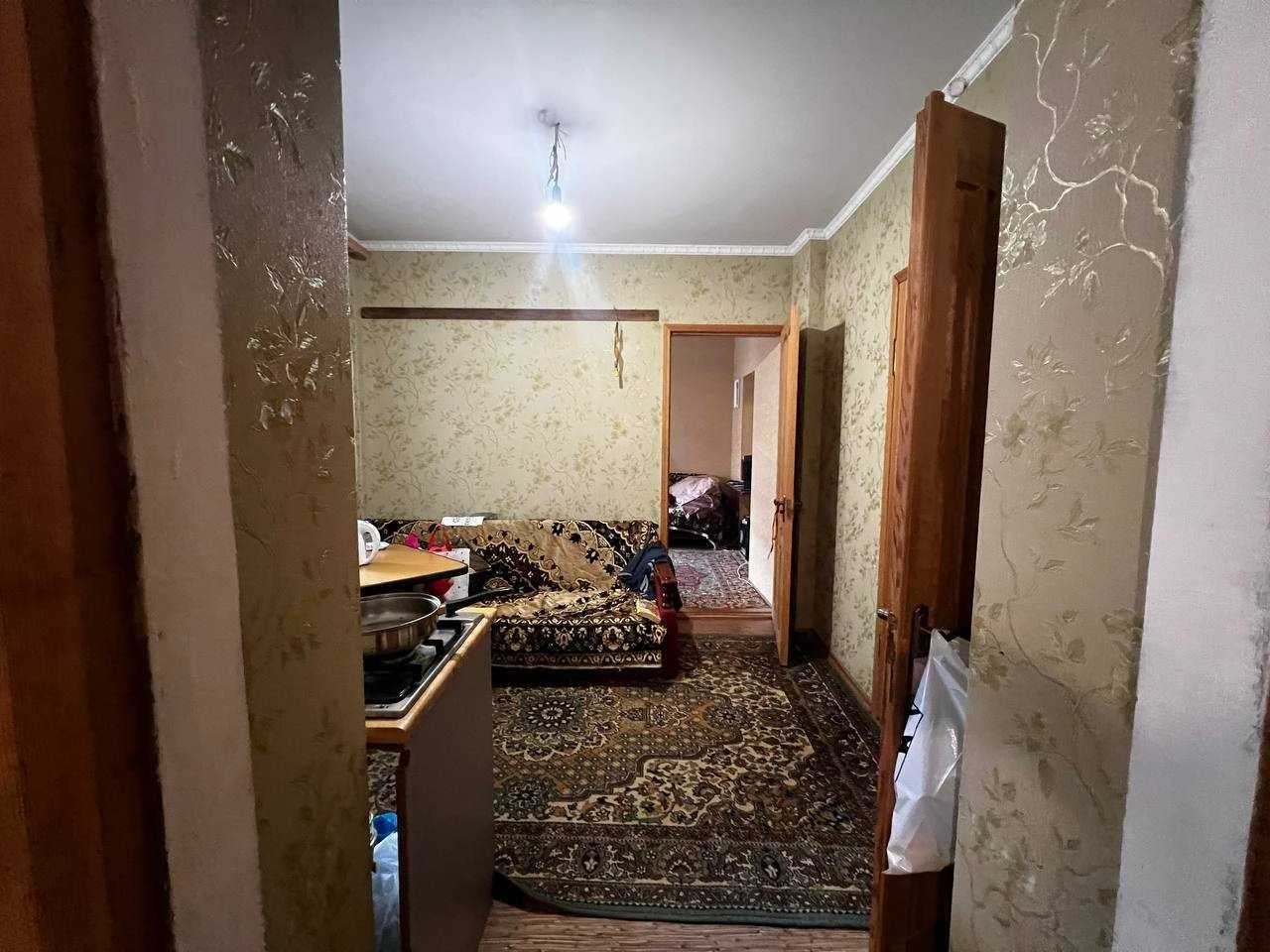 Продається частина будинку в Ленпоселку.
