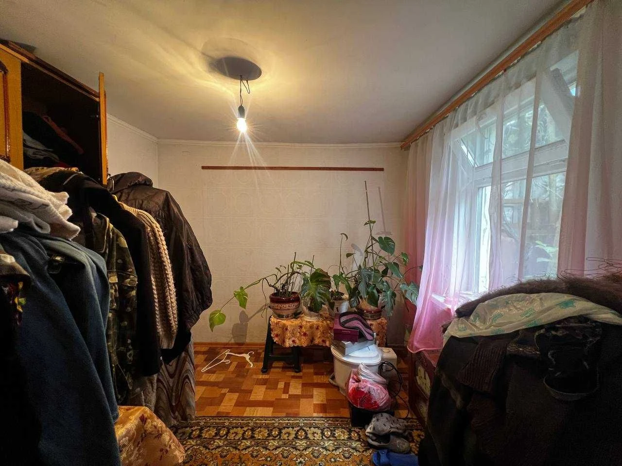 Продається частина будинку в Ленпоселку.