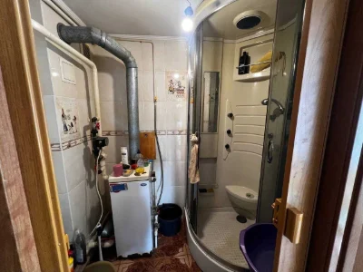 Продається частина будинку в Ленпоселку.
