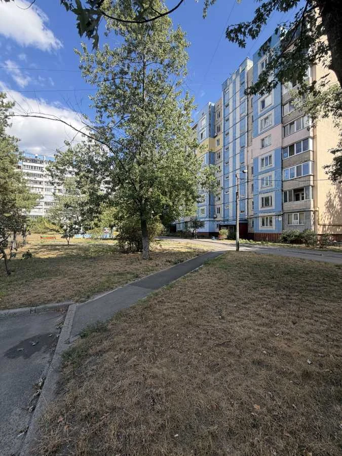 Продажа трехкомнатной квартиры 70 м², Здолбуновская ул., 7А