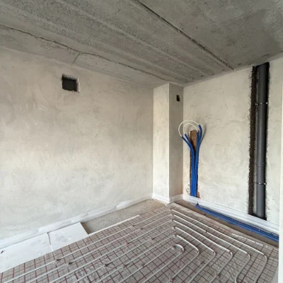 Urgent: 1-bedroom apartment 37 sq m with heated floor and plaster!