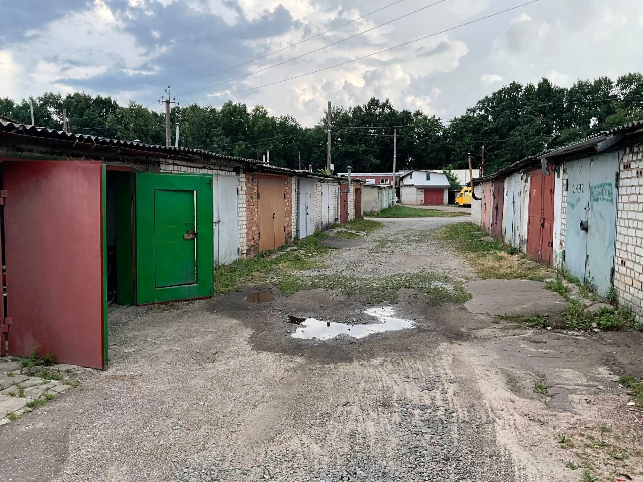 Капітальний гараж 28 м² в ГК Простір (Крошня) – Перша лінія