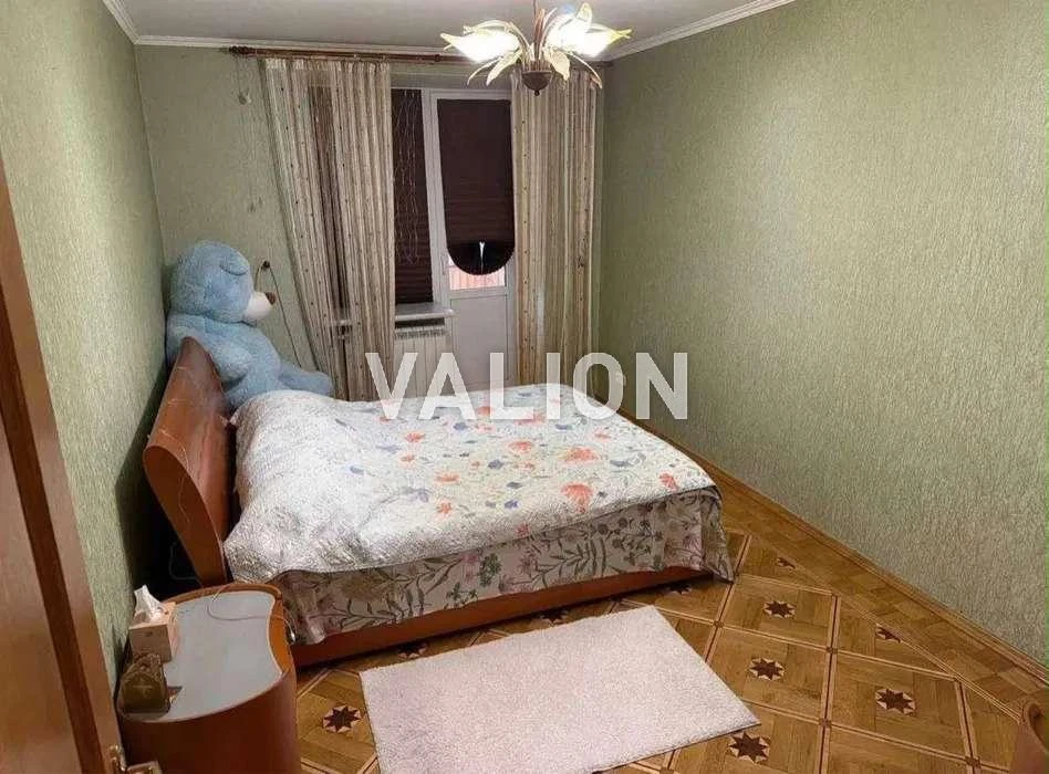 Sale of a 3-room apartment at Stepan Rudnicky Street 15