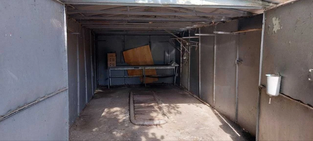 Продається гараж на Черемушках