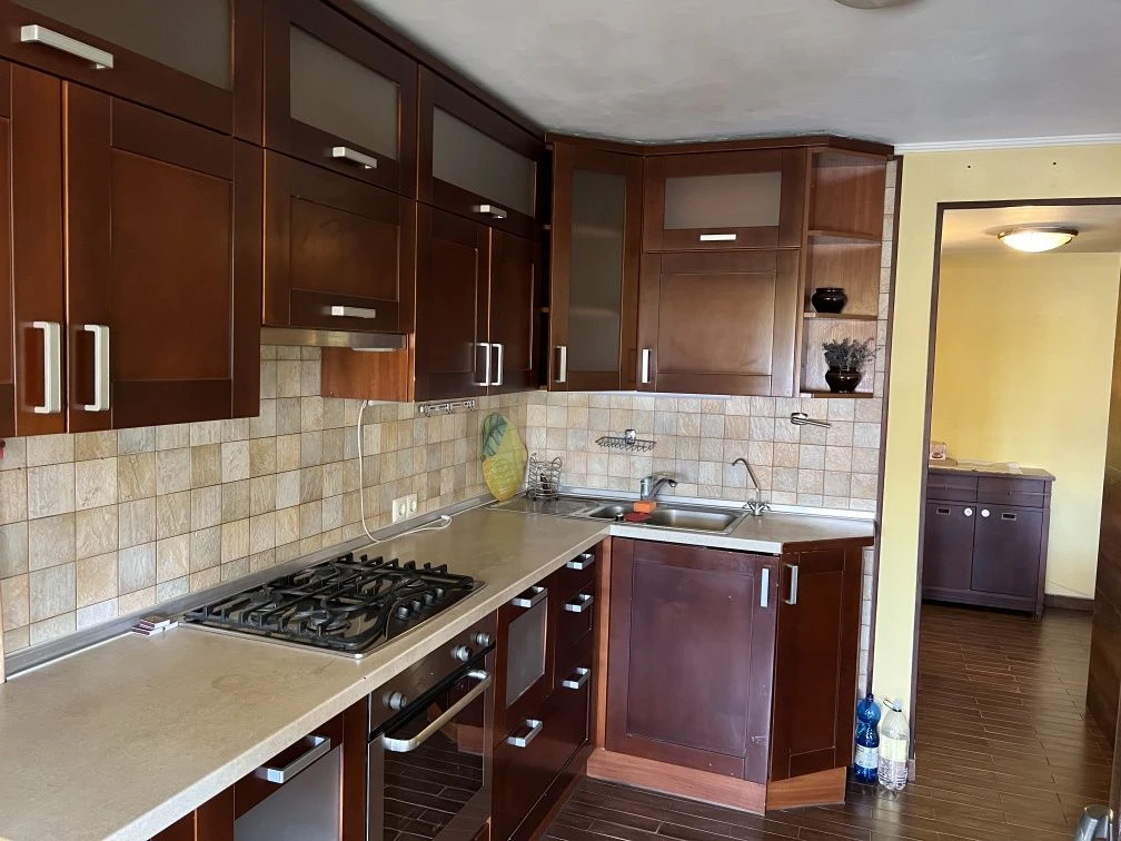 For Sale: 3-room apartment on Yange, 4, metro "Shulyavska", "Polite