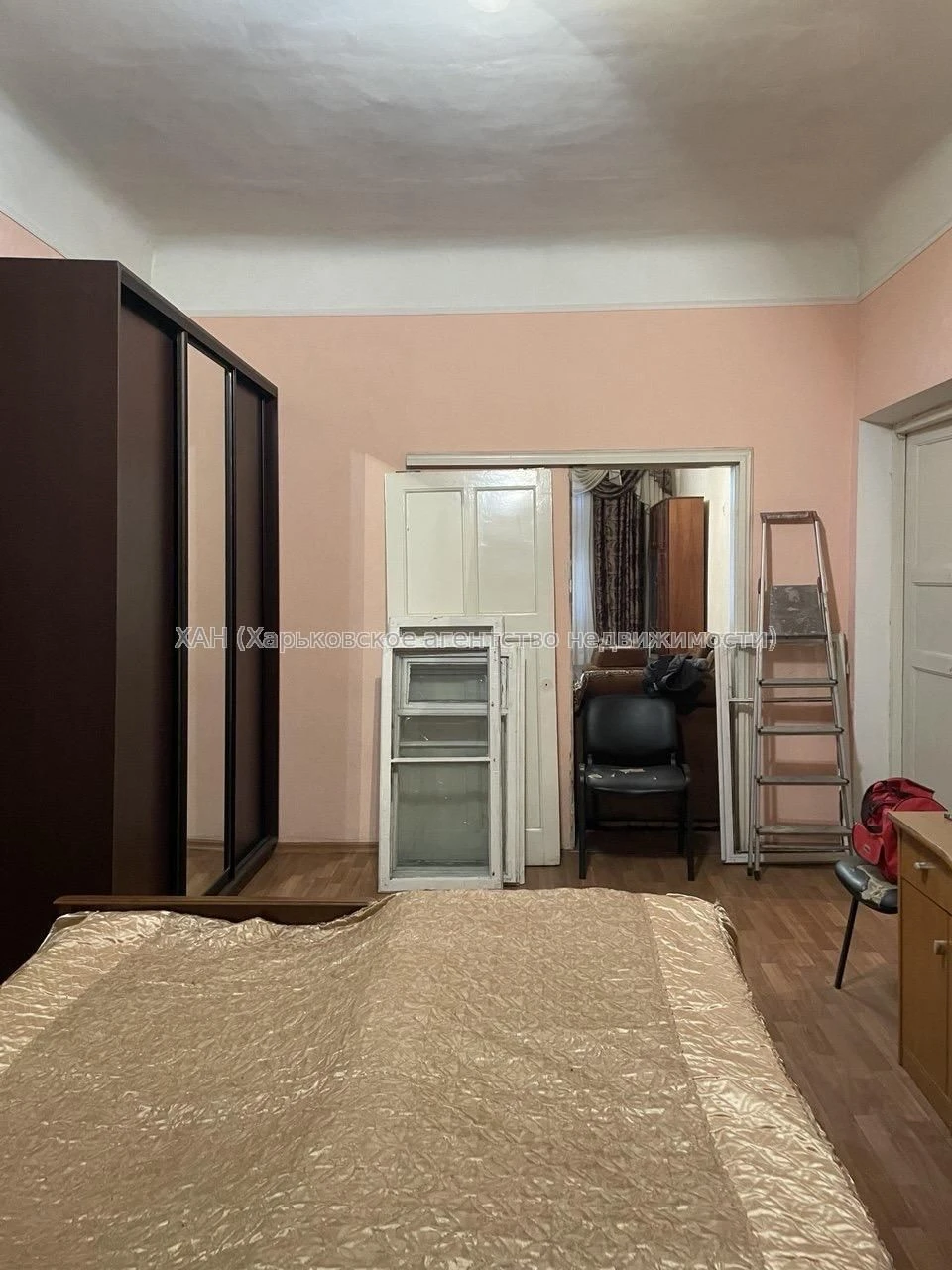 Продам 3к кирпич Метро Левада Автовокзал 66 квм 2/3 эт М05