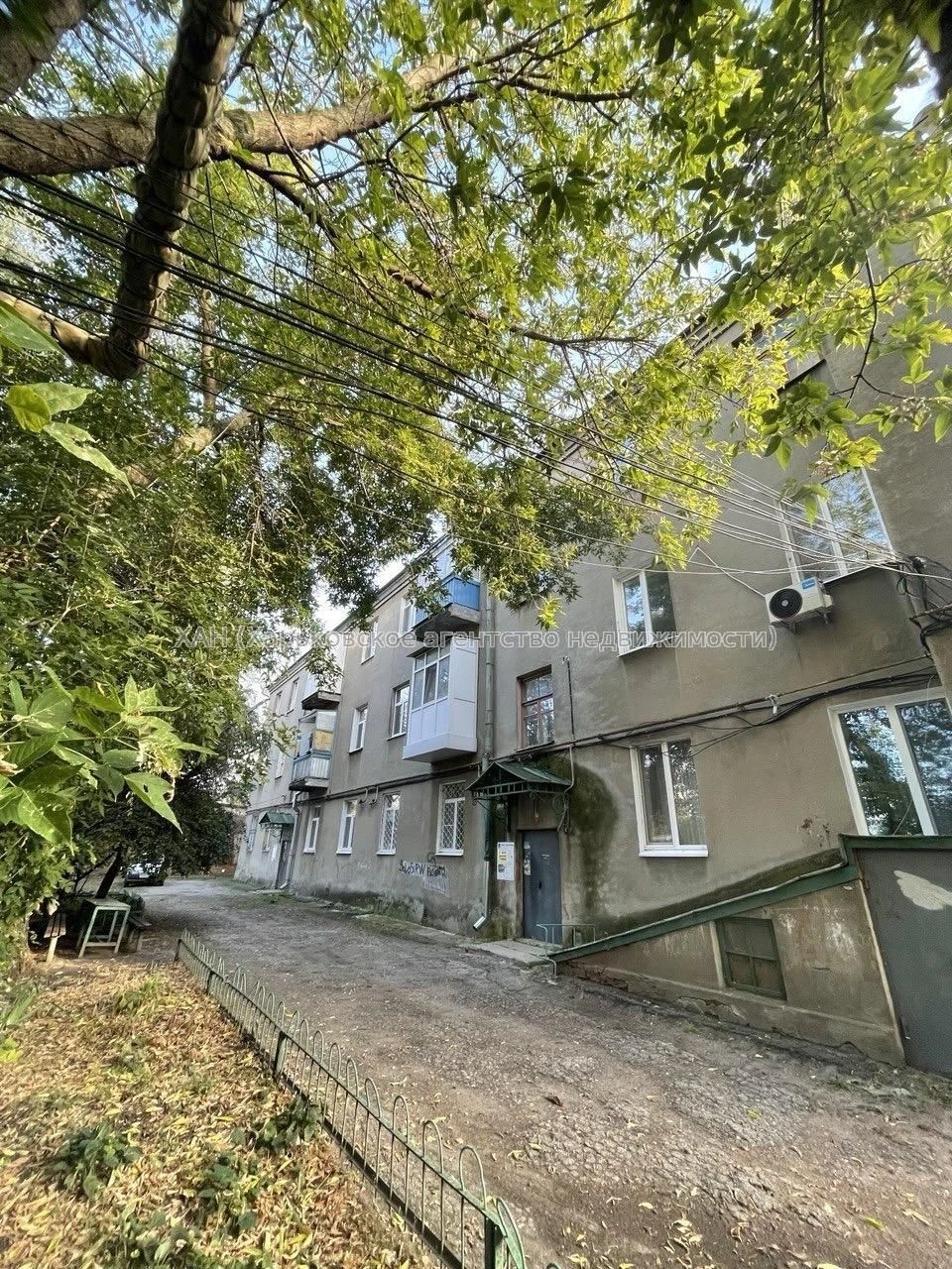 Продам 3к кирпич Метро Левада Автовокзал 66 квм 2/3 эт М05