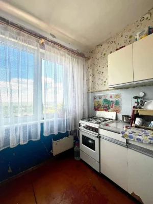 Продам 3-кім. квартиру на Олексіївці, пр. Перемоги, 48, М Пе
