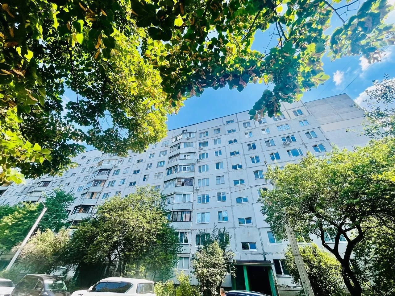 Продам 3-кім. квартиру на Олексіївці, пр. Перемоги, 48, М Пе
