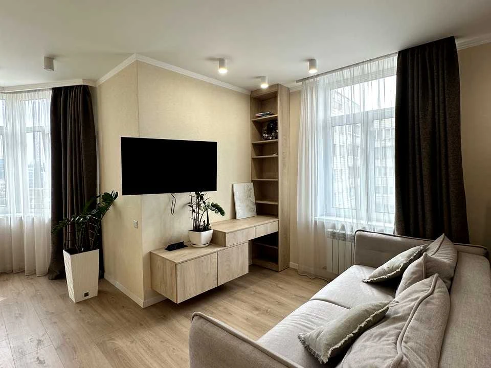 Apartment. Metropolitan Vasyl Lipkivsky Street, Kyiv