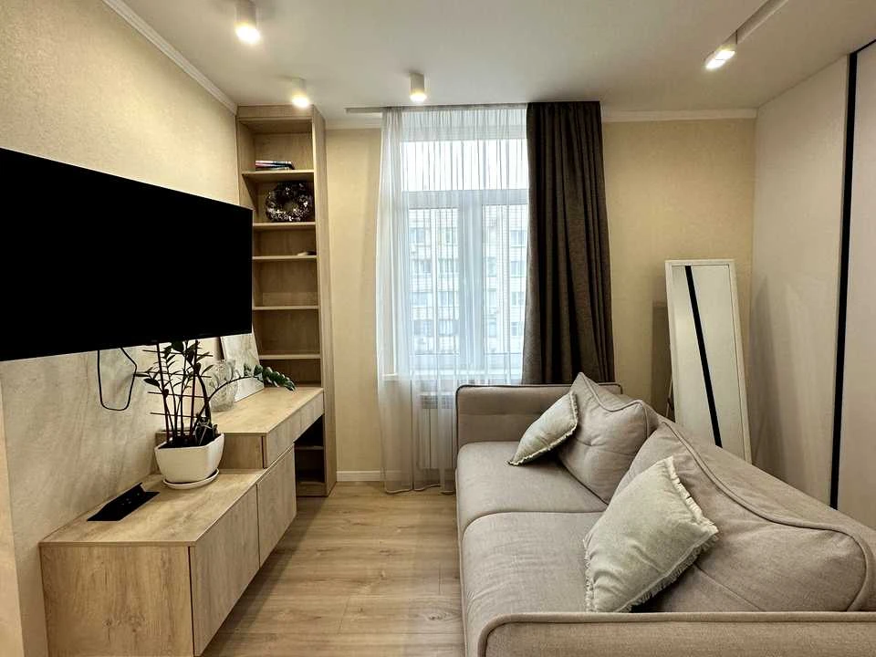 Apartment. Metropolitan Vasyl Lipkivsky Street, Kyiv