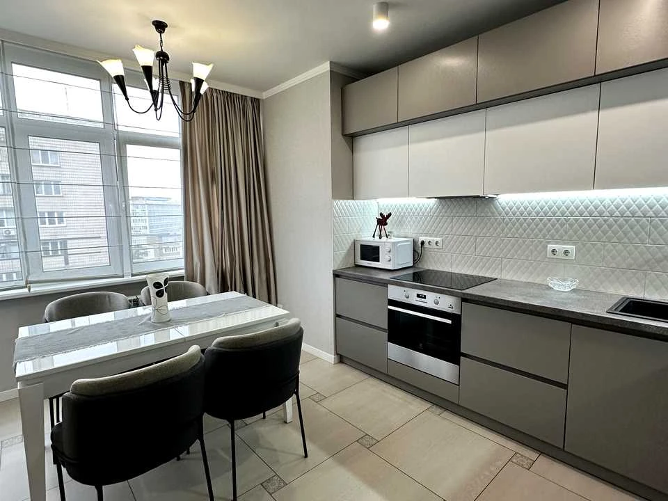 Apartment. Metropolitan Vasyl Lipkivsky Street, Kyiv