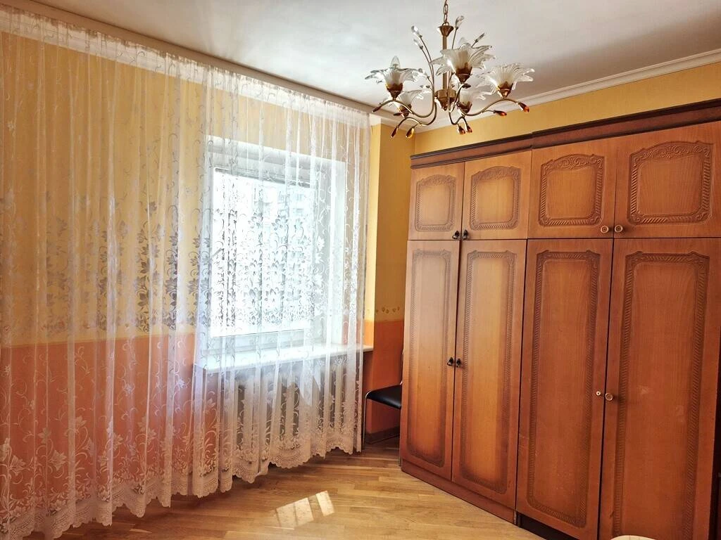 Пропонуємо в довгострокову оренду 2-кімнатну квартиру з гарним плануванням