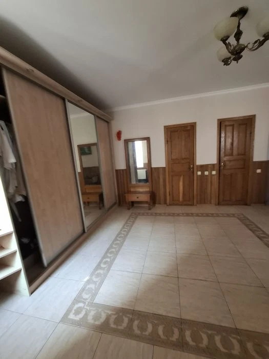 Exclusive. For sale 3-storey house near the sea in Sauvignon-1