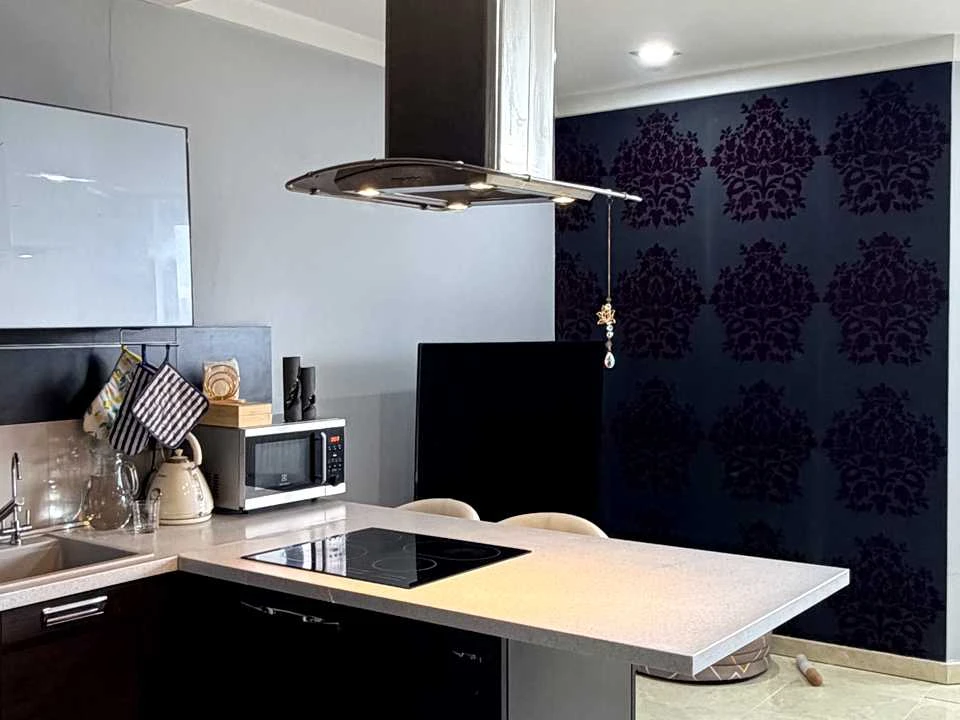 One-Bedroom Apartment. Sapernoslobidskaya Street, Kyiv