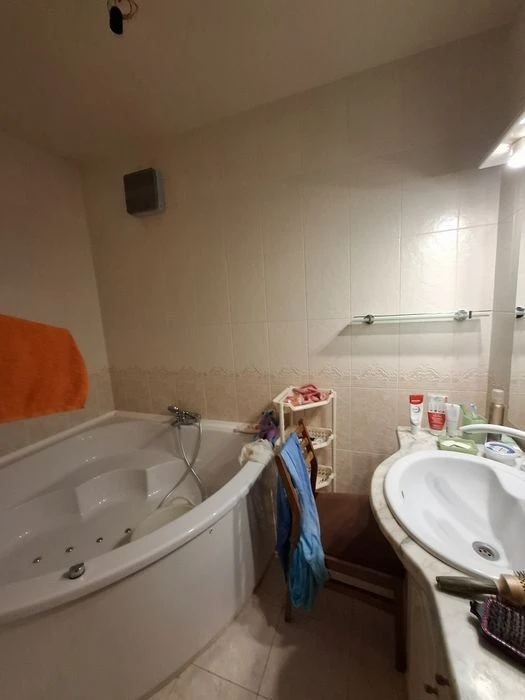 Exclusive. For sale 3-storey house near the sea in Sauvignon-1