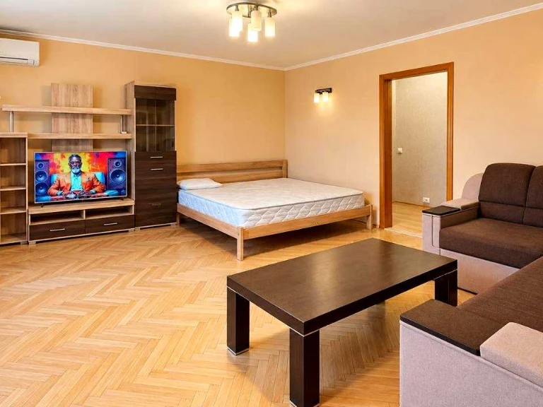 Apartment. Pribirna st., Obolon, Kyiv