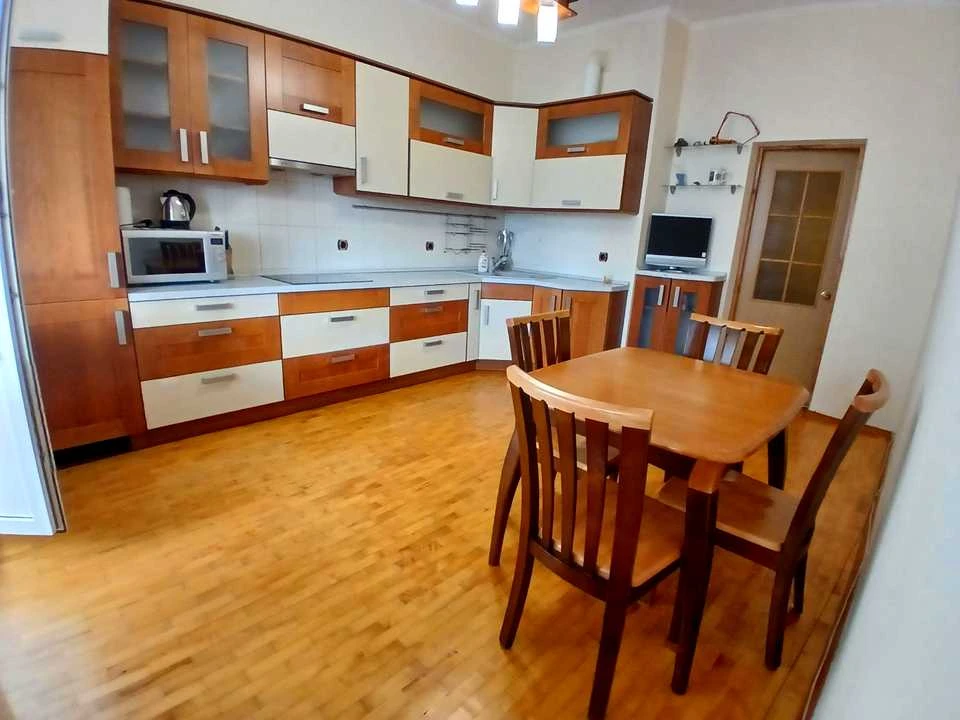 Квартира. Киев, Княжий Затон ул.