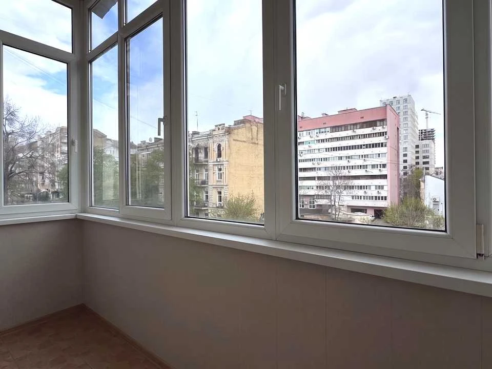 Квартира. Київ, Тарасівська вулиця