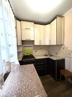 Продам 1 кім В.Опанасюка(Пирогова)