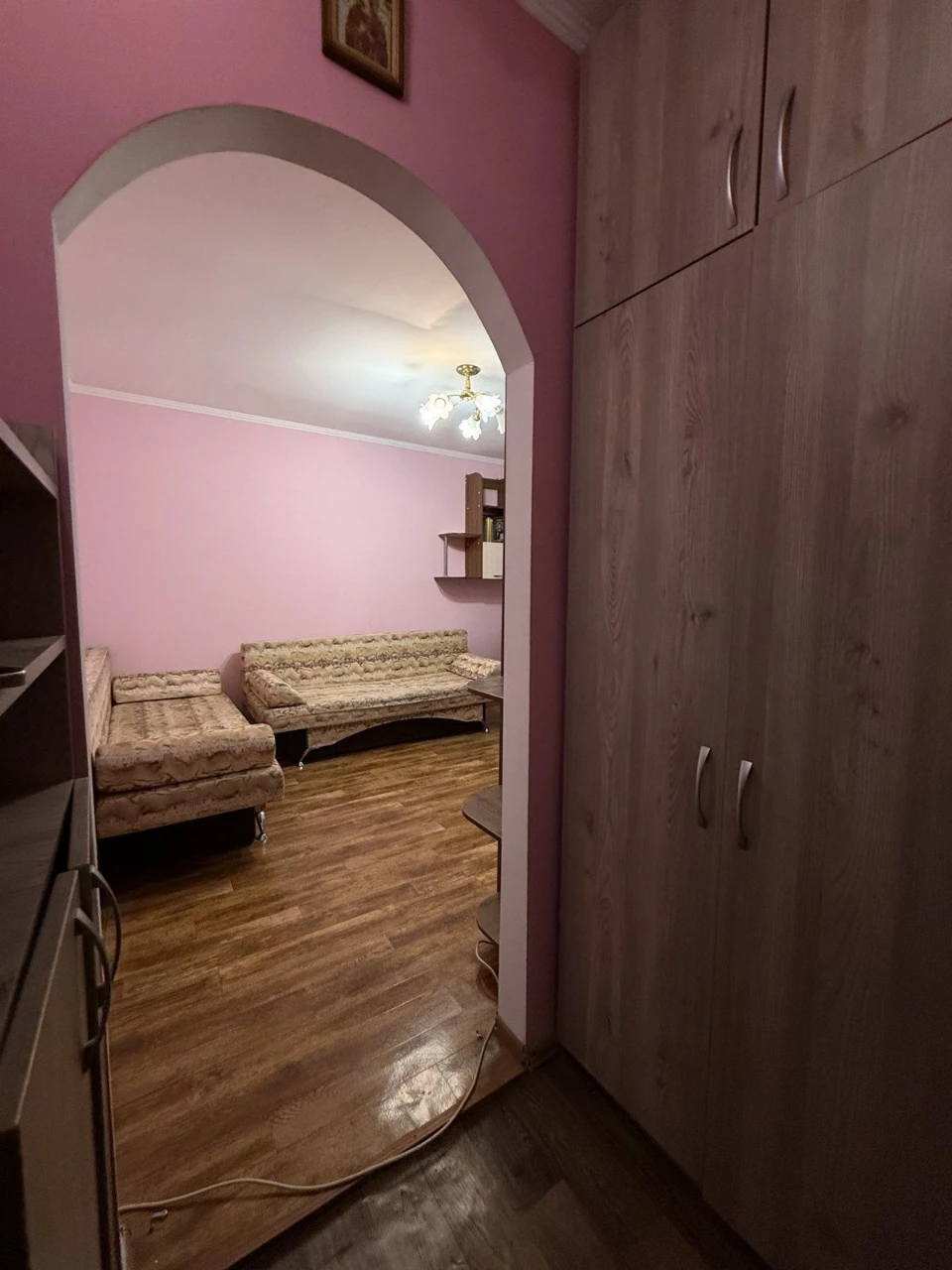 Продам 1 кім В.Опанасюка(Пирогова)