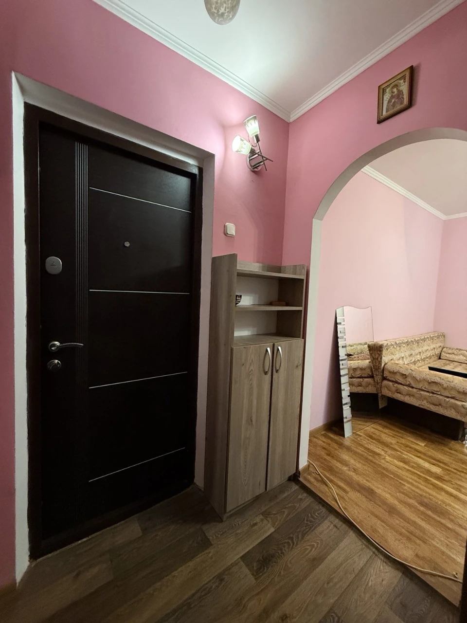 Продам 1 кім В.Опанасюка(Пирогова)