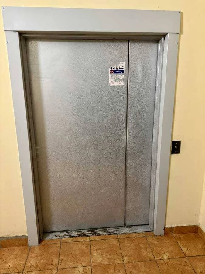 Продам 1-к квартиру Київ, Святошинський, Олевська вул, 7