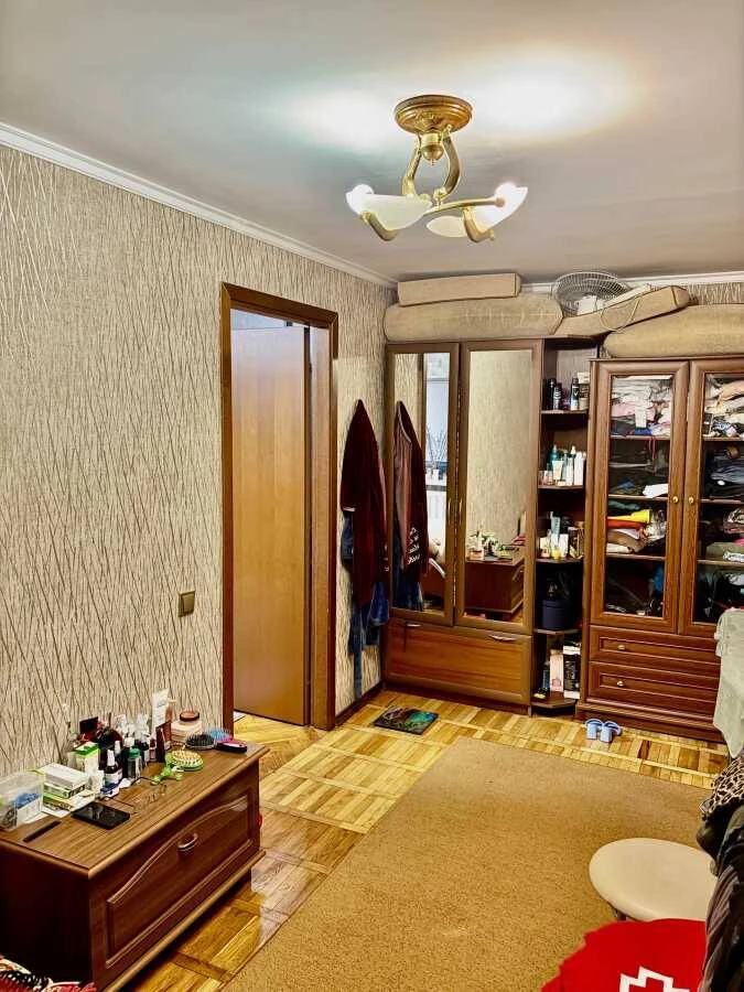 Продам 2-к квартиру Київ, Шевченківський, Салютна вул, 9