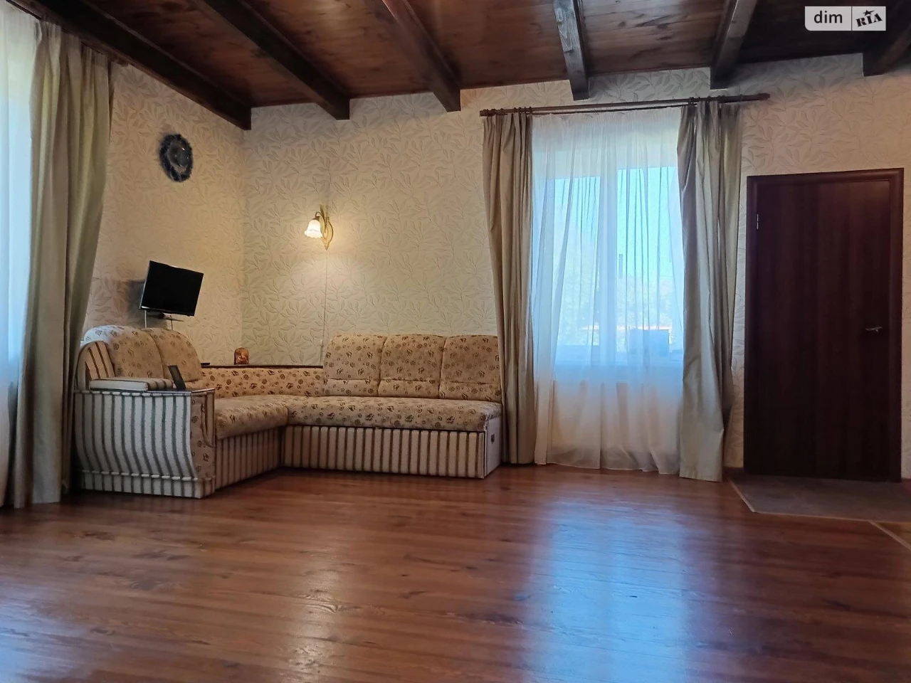 Long-Term Rental House Rusans'kyy Sady