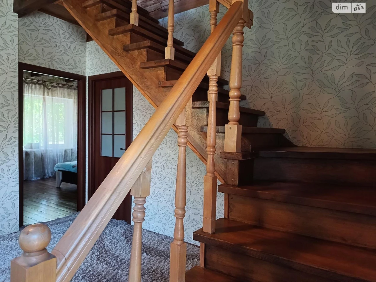Long-Term Rental House Rusans'kyy Sady