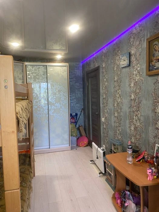 Продам 3к квартиру на ж/м Червоний Камінь в Дніпрі.