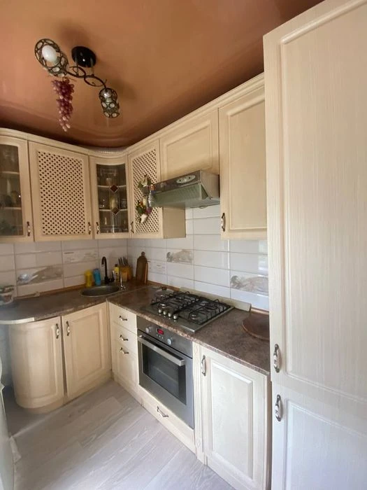 Продам 3к квартиру на ж/м Червоний Камінь в Дніпрі.