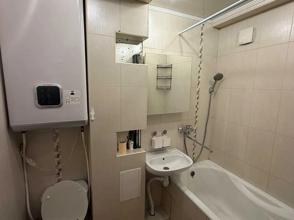 Apartment. Дніprovska naborozhna st.