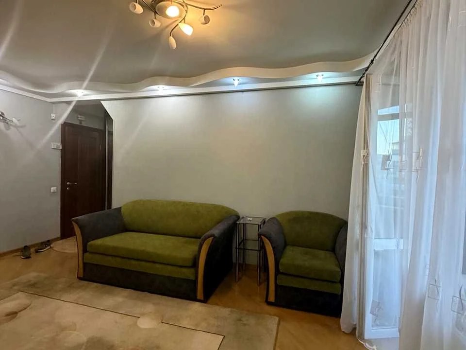 Apartment. Дніprovska naborozhna st.