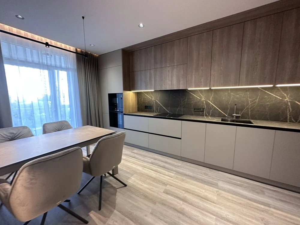 Sale of a 1-room apartment on Kul'parkivska Street