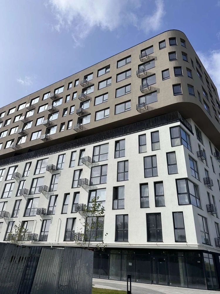 Sale of a 1-room apartment on Kul'parkivska Street