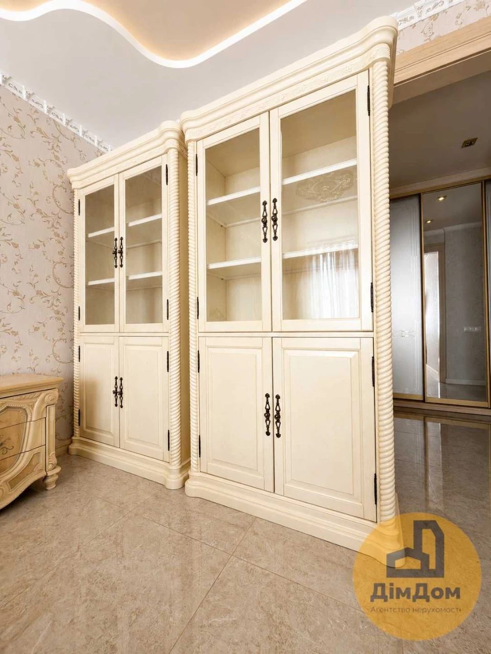 Продаж 2-кімнатної квартири з ремонтом / вул. Єлизавети Чавд