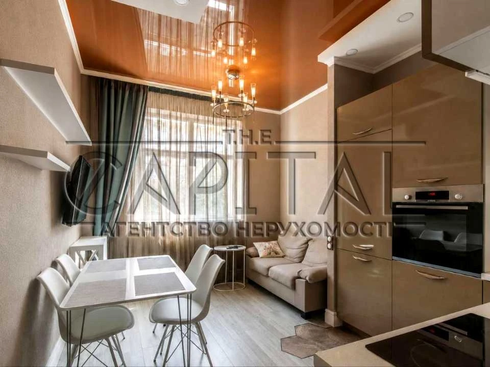 Apartment. Kyiv, Saperne Pole st.