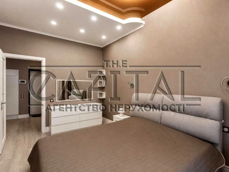 Apartment. Kyiv, Saperne Pole st.