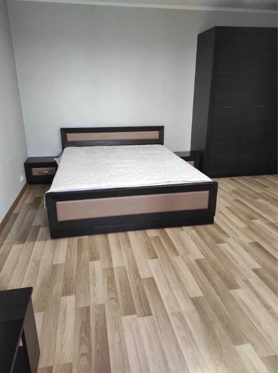 1-bedroom apartment on Podol 44 sq m in a brick building
