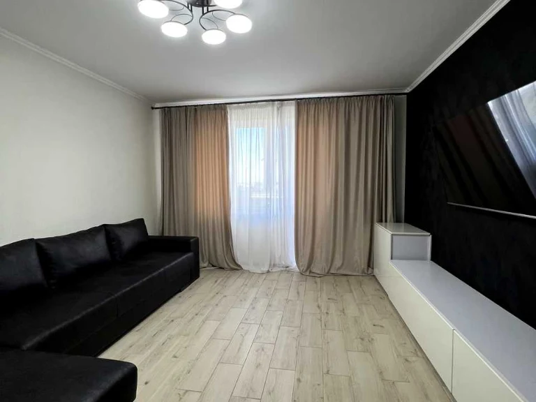 Apartment. Kropyvnytsky, Heroes of Ukraine Street.