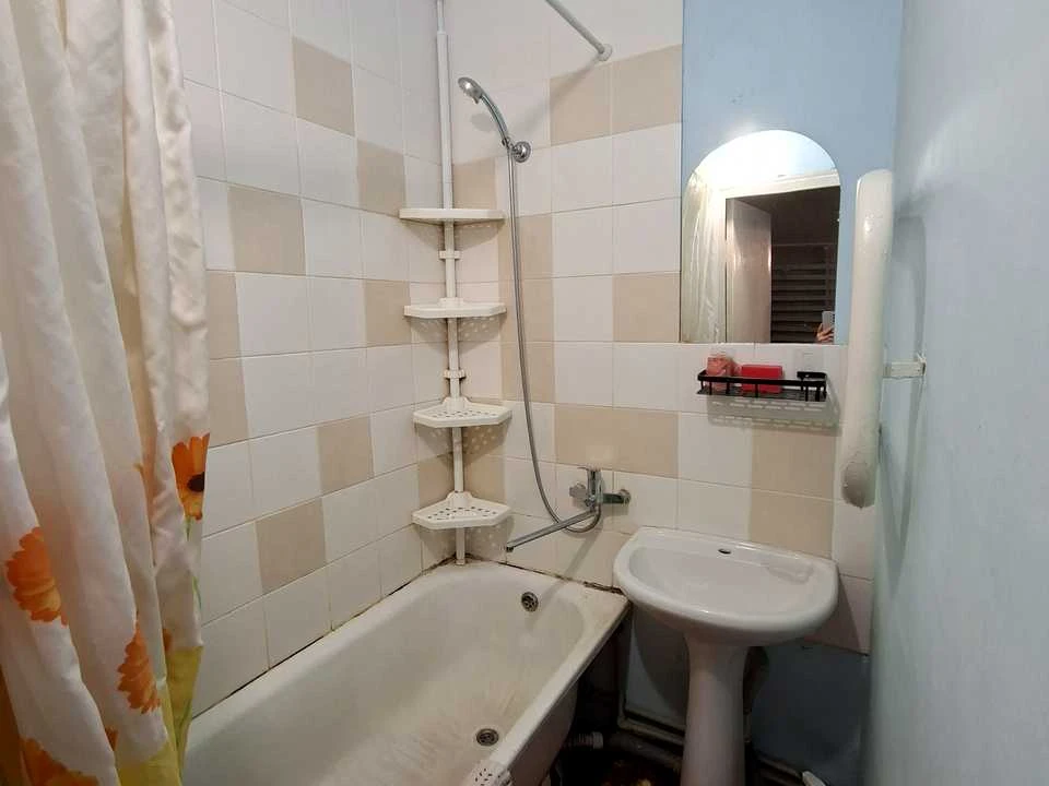 Apartment. Дніpro, residential area Тополя-3