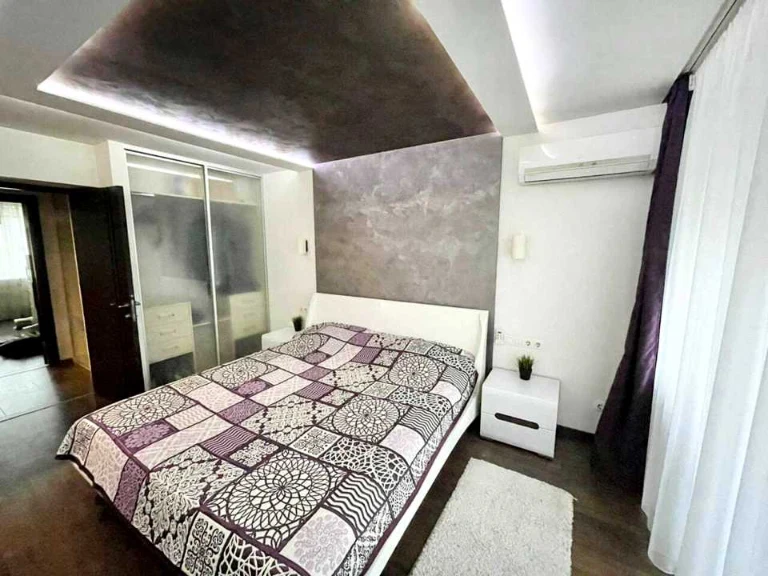 Квартира. Дніпро, Олександра Поля, вул.