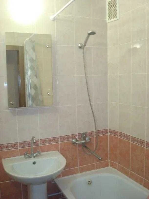 Urgent: 2-room apartment on ХТЗ. Possible sale via e-certificate.