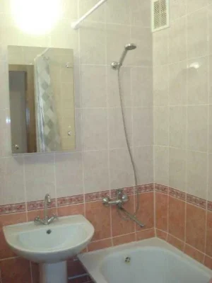 Urgent: 2-room apartment on ХТЗ. Possible sale via e-certificate.