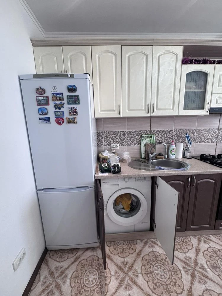 For sale: 1-bedroom apartment in a new building
