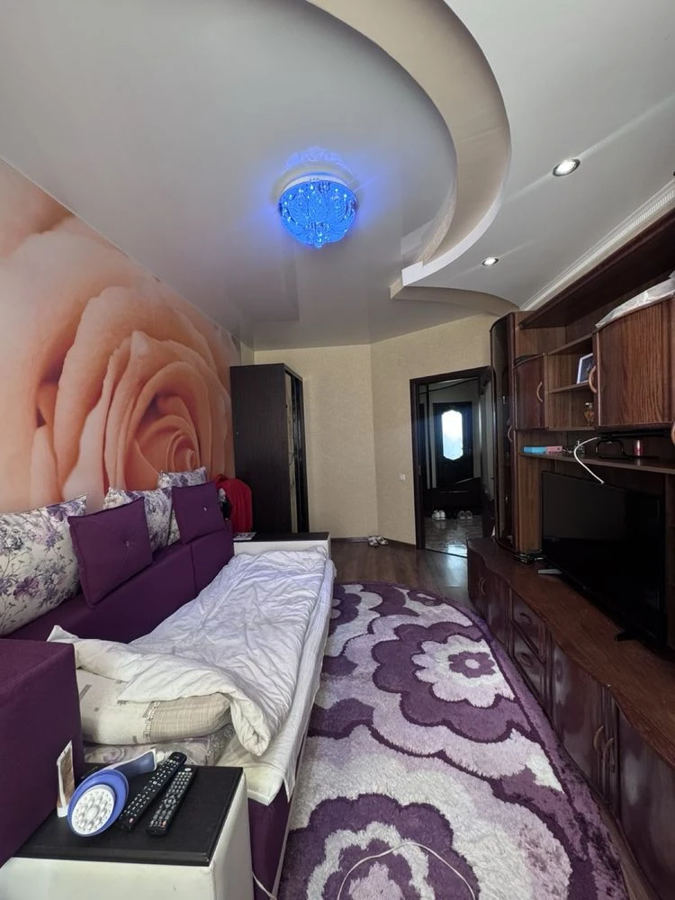 For sale: 1-bedroom apartment in a new building