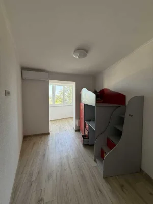 4-room apartment 81 m2, floor 3/9, separate rooms