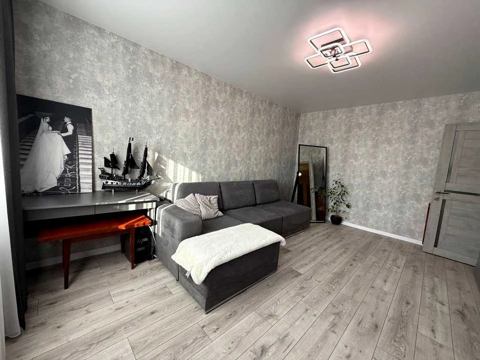 Apartment. Sumy, Revolution of Independence Street