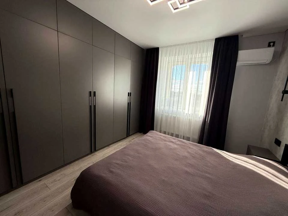 Apartment. Sumy, Revolution of Independence Street